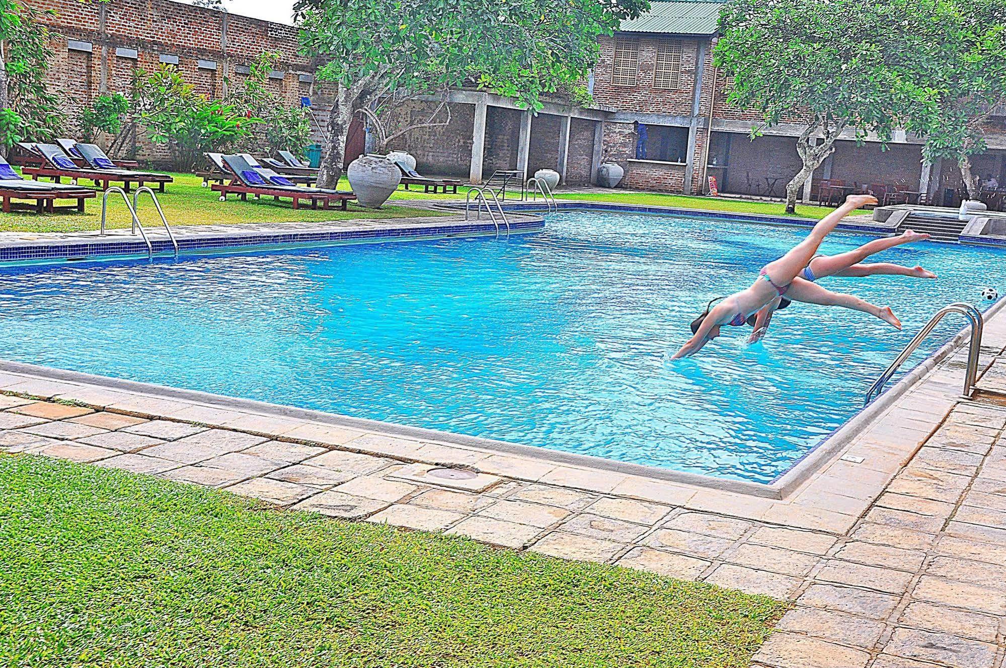 The Long Beach Resort & Spa Koggala Eksteriør billede